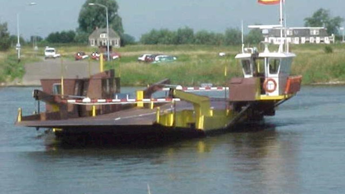 Veer Olst-Welsum weer in de vaart