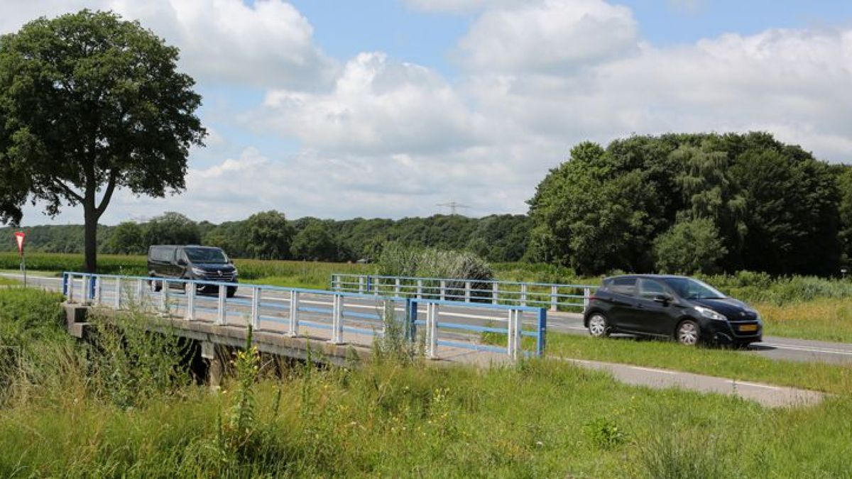 Goorseweg half jaar dicht: oude brugdelen A9 en A27 krijgen tweede leven tussen Lochem en Goor