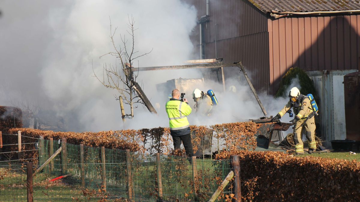 Brandweer voorkomt erger bij brand in Hijken