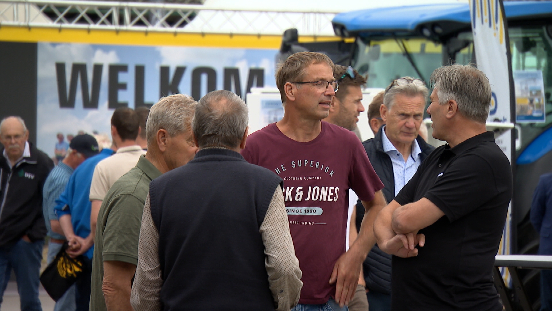 Futuristische drones en zelfrijdende tractoren: boeren kijken hun ogen uit bij open dag op proefboerderij Rusthoeve