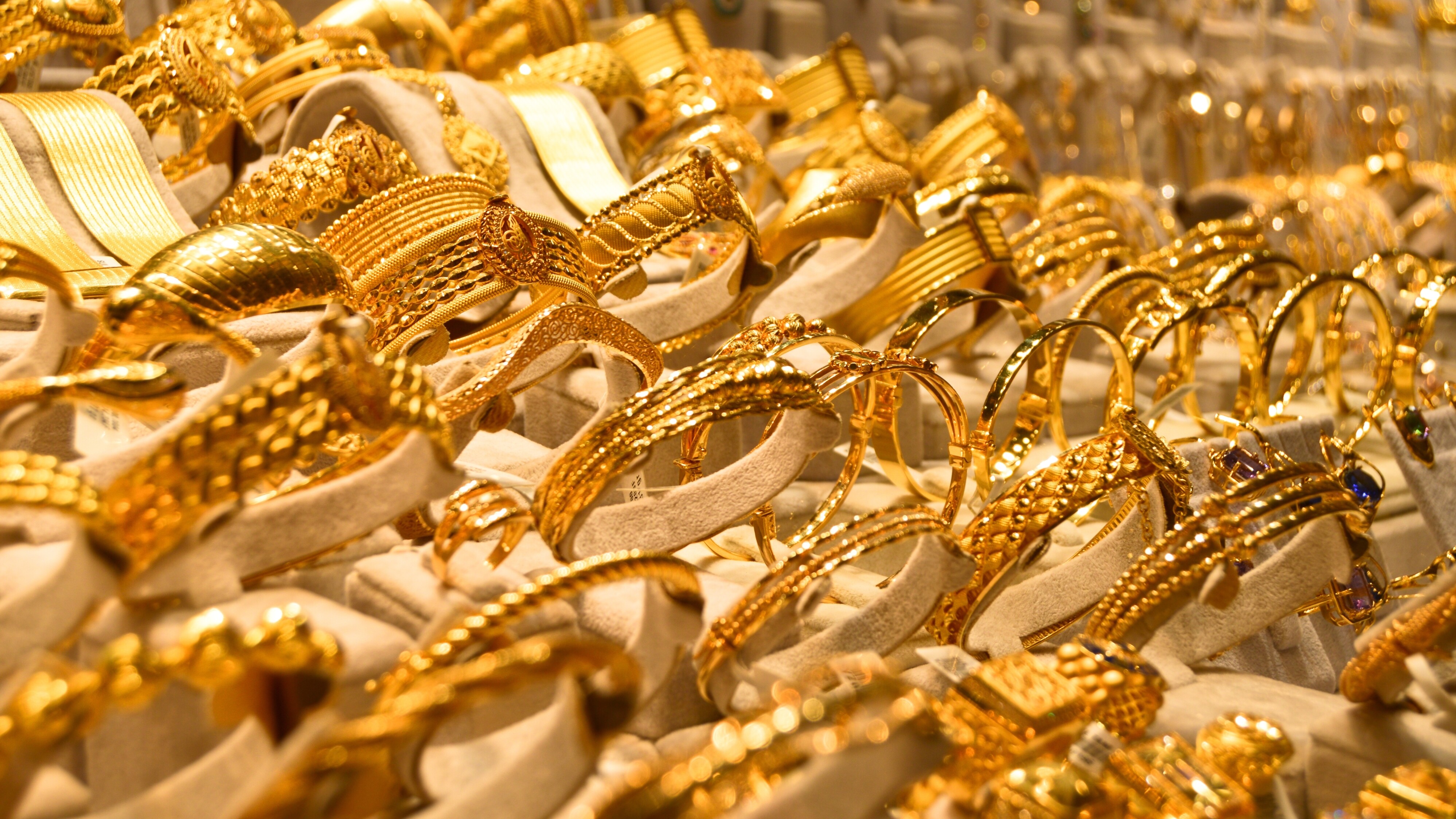 Van gouden juwelen tot dure designstoelen: deze schatten doken op in Friese kringlopen