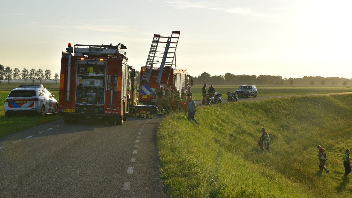 112 Nieuws: Vier gewonden bij eenzijdig ongeval A1 Holten | Motorrijder raakt gewond na val in weila