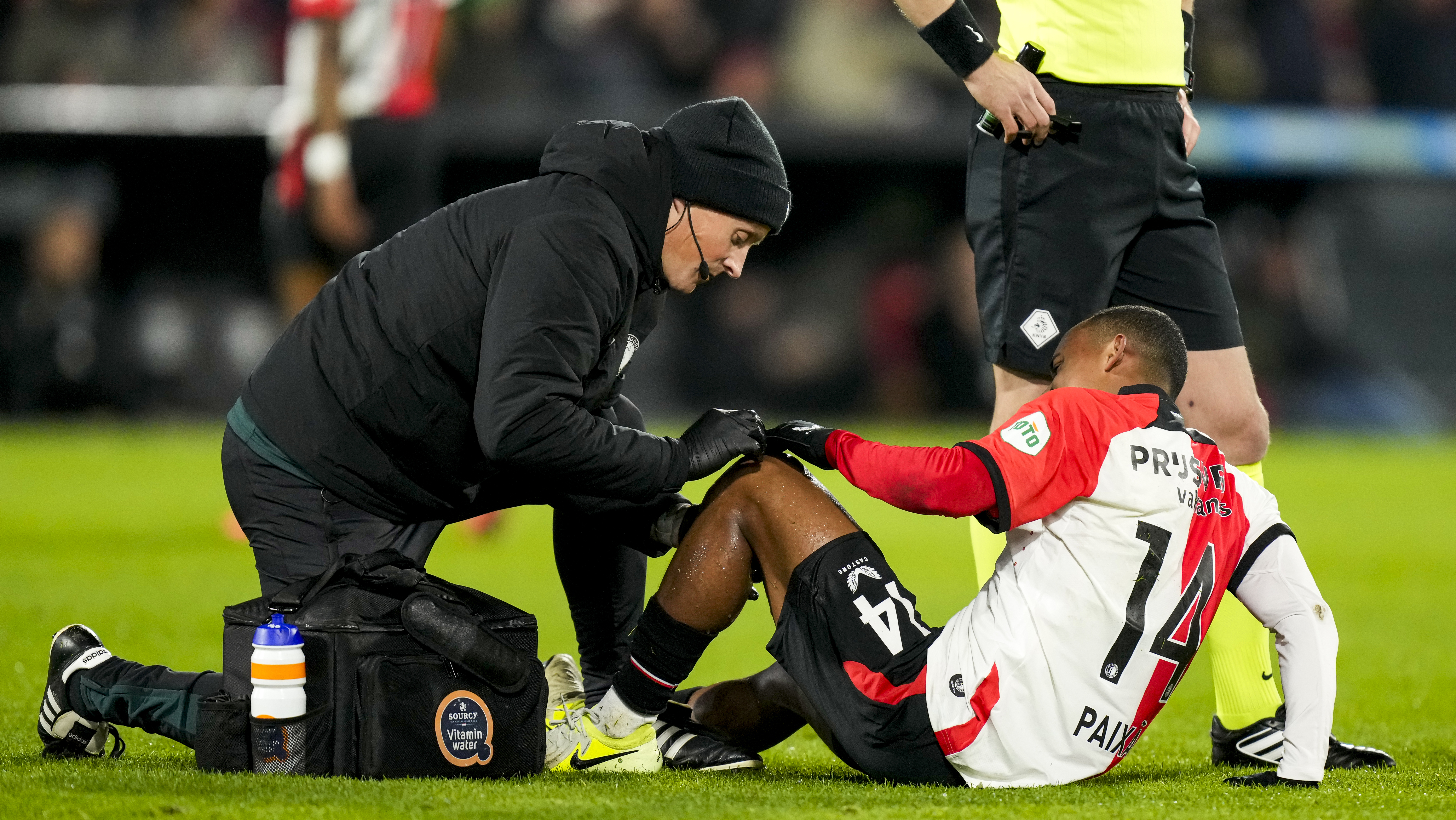 Igor Paixão valt geblesseerd uit tegen Heracles Almelo