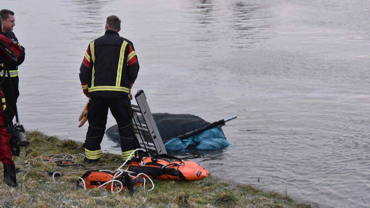 Bestuurder van auto te water bij De Haandrik overleden
