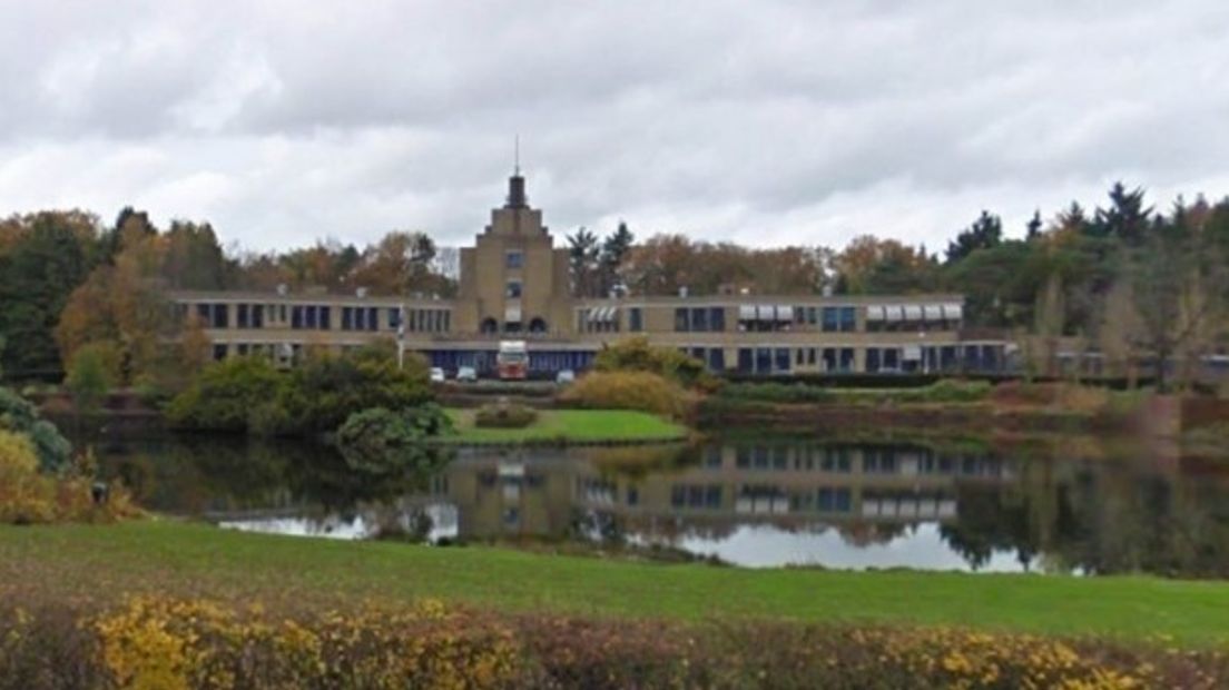Noorder Sanatorium Dennenoord (Rechten: Google Streetview)