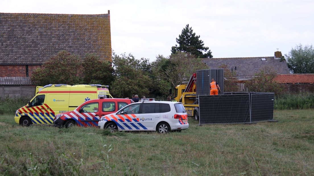 Gisteravond werden er zwarte schermen bij het ongeluk geplaatst.