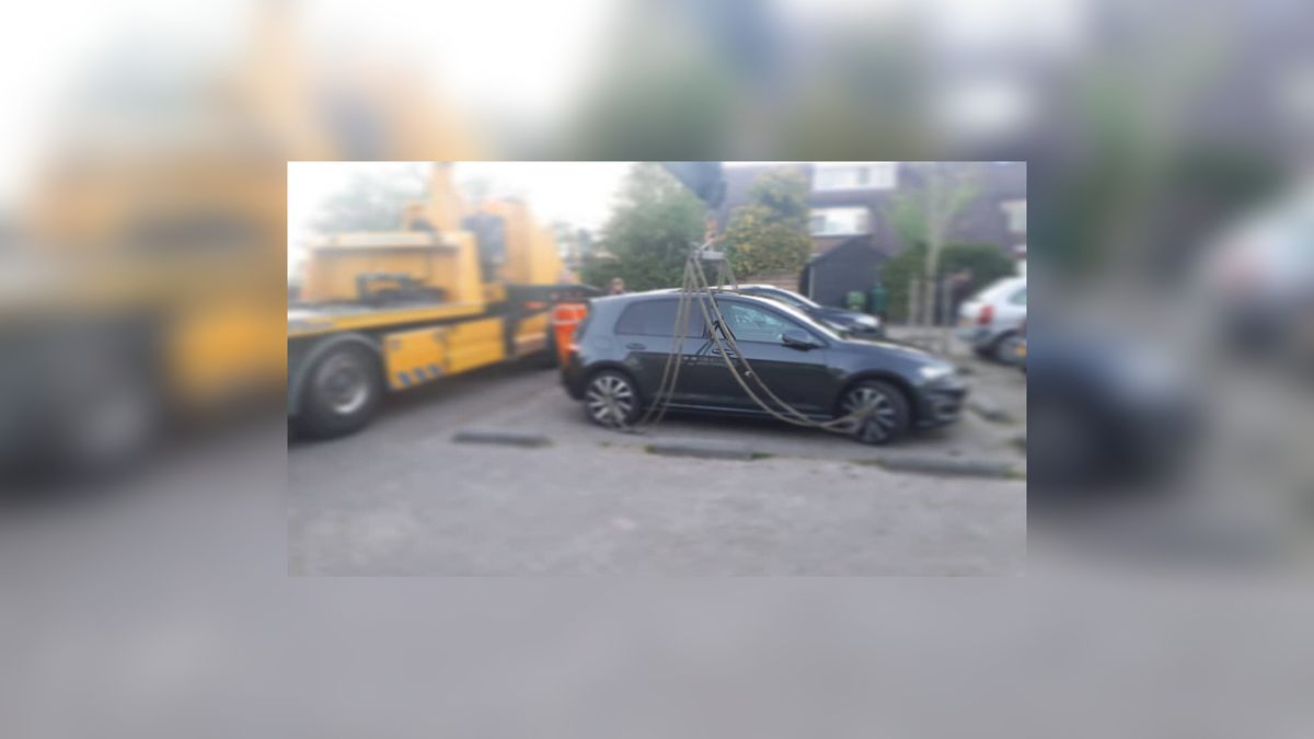 Drugsrijder met ongeldig rijbewijs probeert te vluchten bij Burdaard