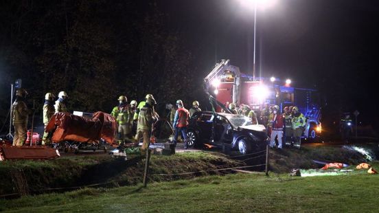 Meerdere gewonden bij ernstig ongeluk, bestuurder reed mogelijk te hard. Meerdere gewonden bij ernstig ongeluk, bestuurder reed mogelijk te hard.