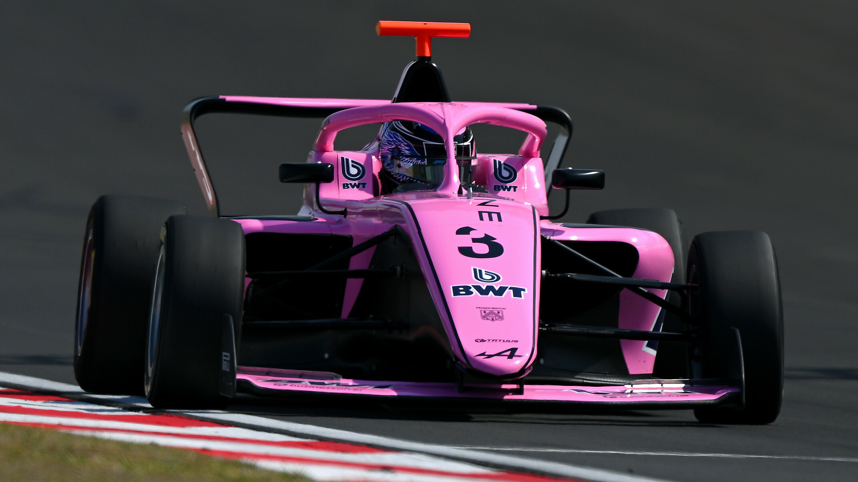 Nina Gademan stapt over naar Nederlands team en verlengt contract met F1 Academy