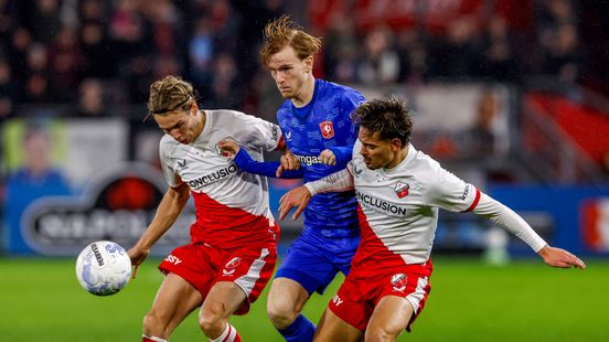 FC Utrecht door FC Twente uit bekertoernooi geknikkerd: 'Krijg de tranen in mijn ogen van die tegengoals' Nieuws