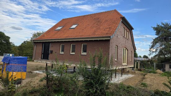 Huizen de lucht in: in Well krikken ze de woningen op tegen hoogwater Home