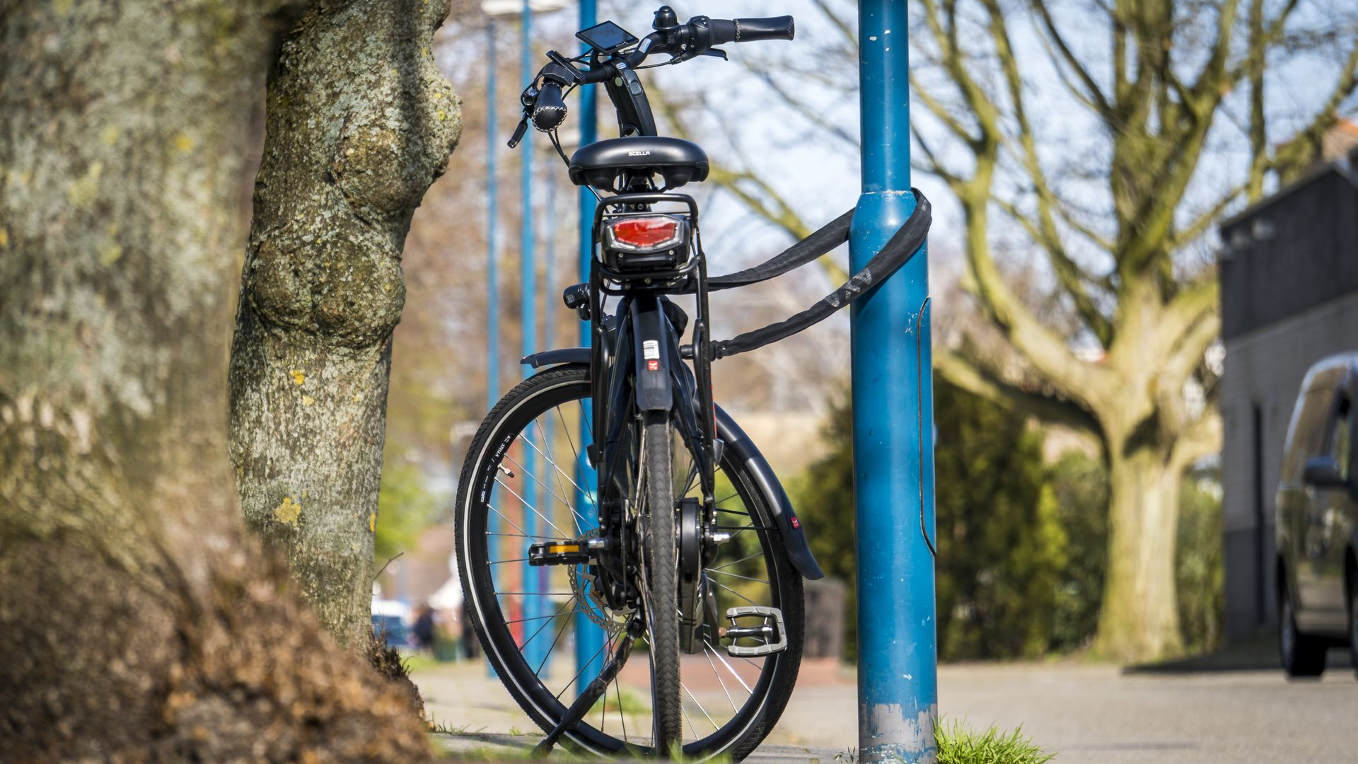 Fietsendieven Na Politieachtervolging Gepakt - Omroep Gelderland