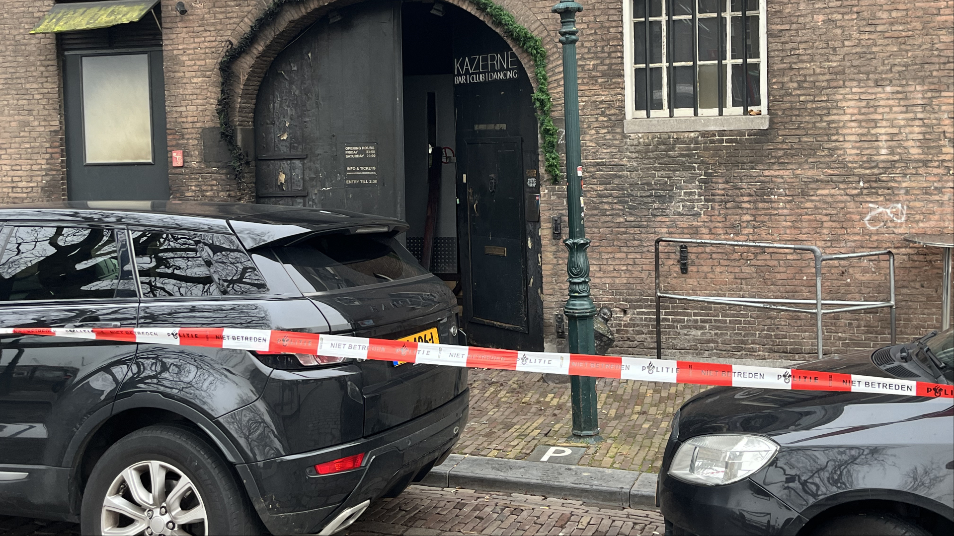 Bij deze uitgaansgelegenheid in Dordrecht ging een explosief af voor de deur