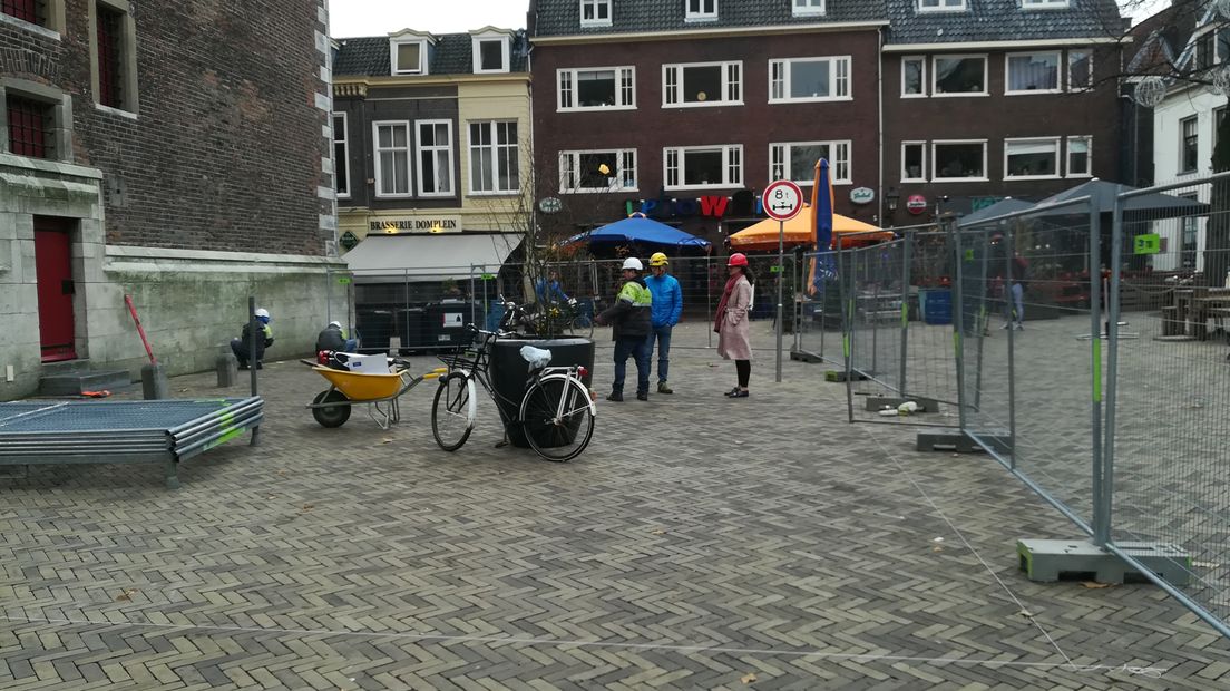 De restauratie van de Domtoren is begonnen.