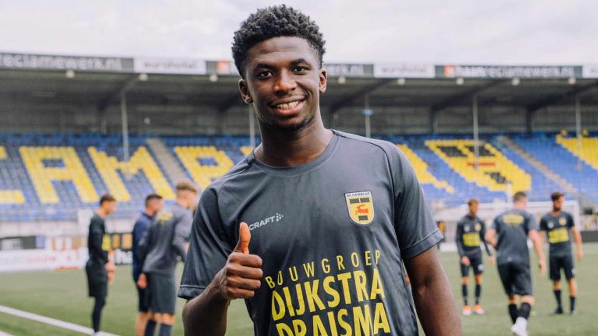Amadou Traoré in het stadion van Cambuur