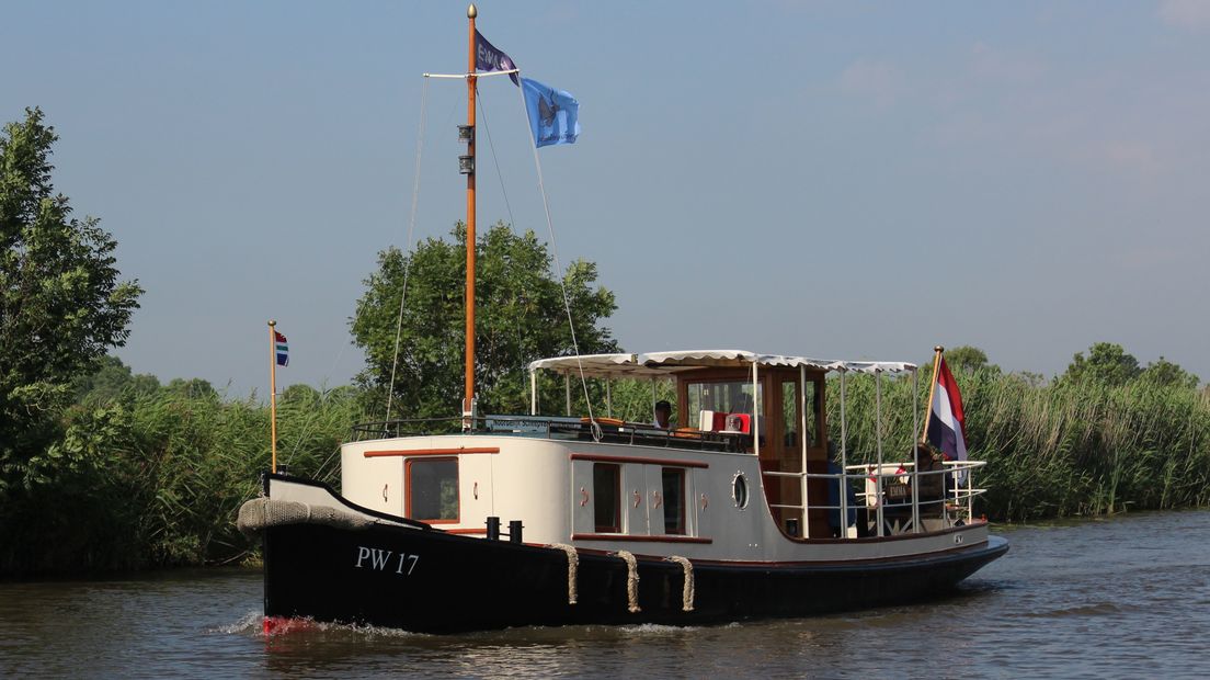 De Emma, het pronkstuk van het Noordelijk Scheepvaartmuseum, vaart weer