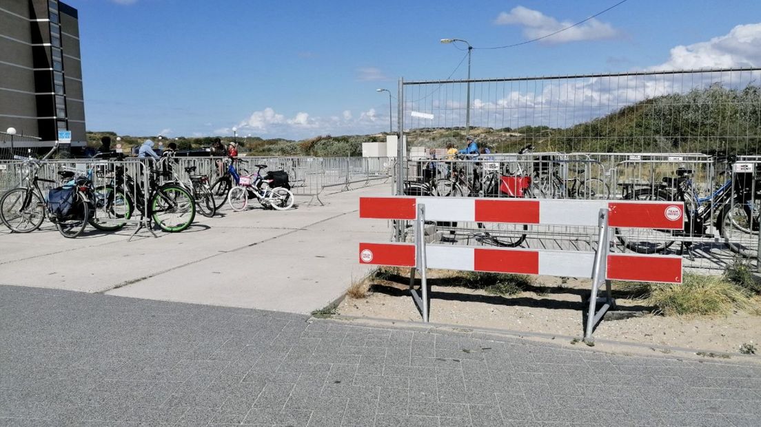 Onbewaakte fietsenstalling Kijkduin