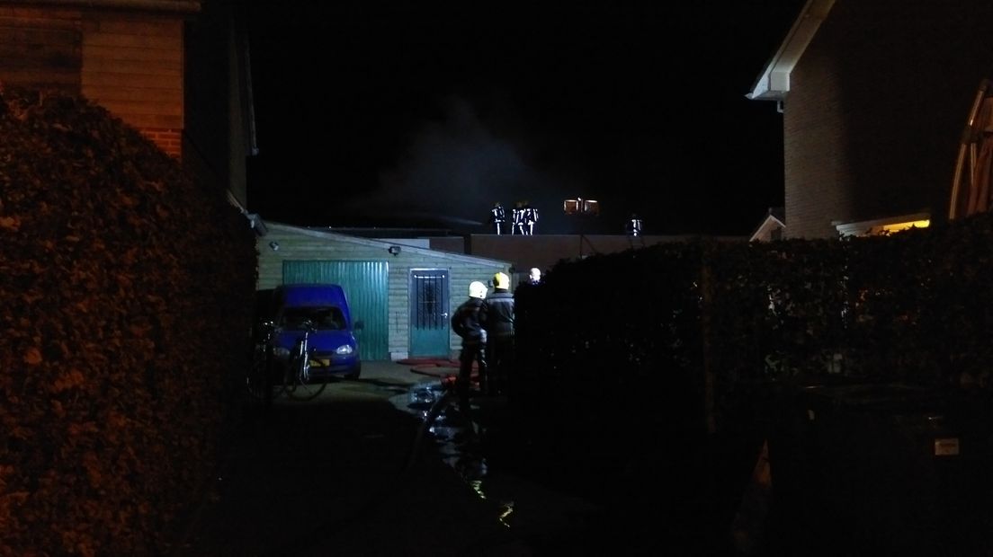 Aan de Zwarte Kolkstraat in Wilp heeft zondagavond een zeer grote brand in de loods van mengvoederbedrijf Bosgoed gewoed. Iets voor enen was de brand onder controle.