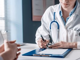 Co-Med verder onder druk: inspectie eist verbetering in patiëntencontact en zorgverlening