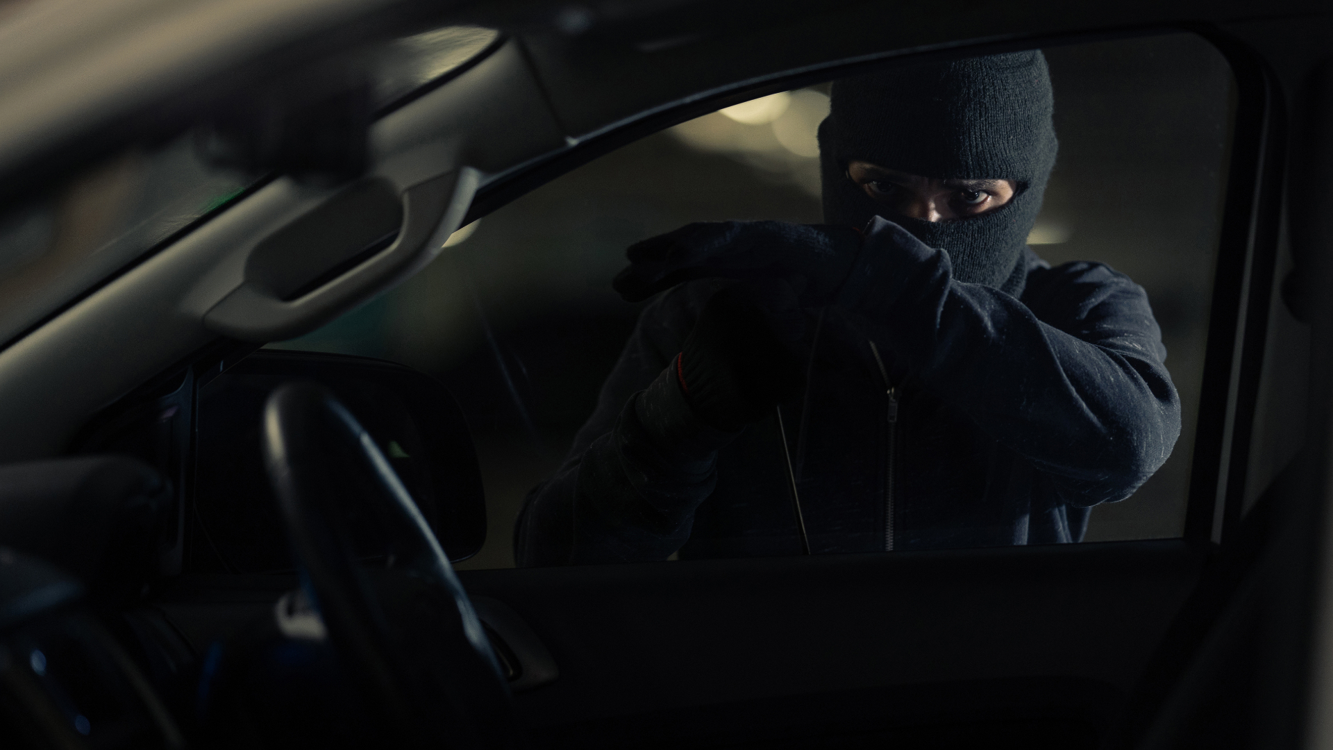 Het slachtoffer zag kans om uit de auto te vluchten.