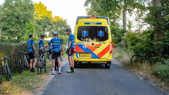 Autobranden • gevlucht na botsing. Autobranden • gevlucht na botsing.