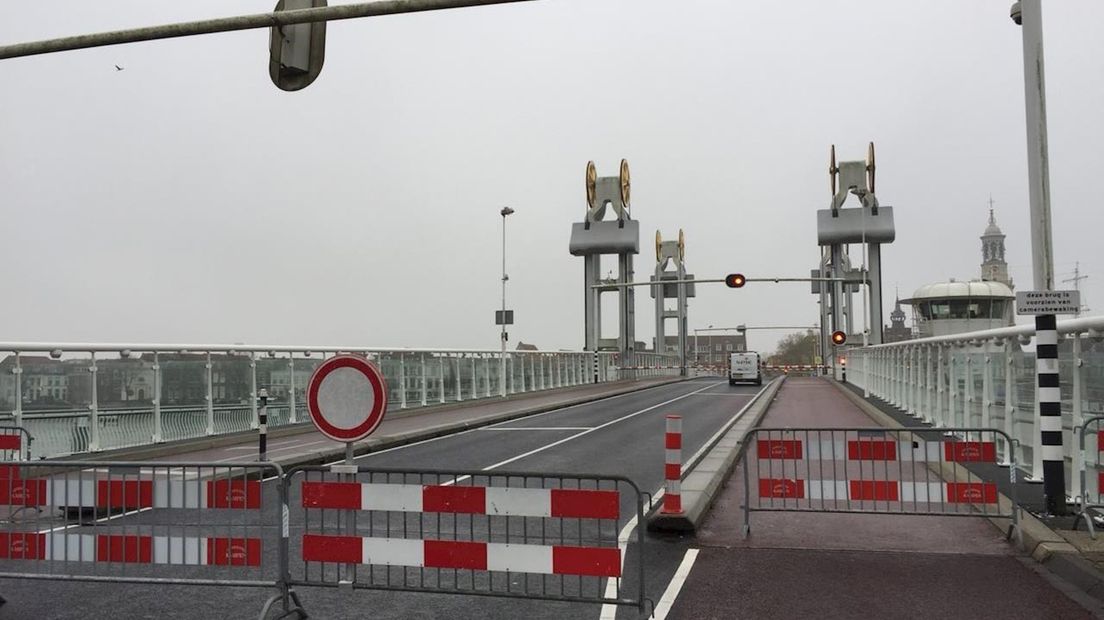 Stadsbrug Kampen was afgesloten wegens storing