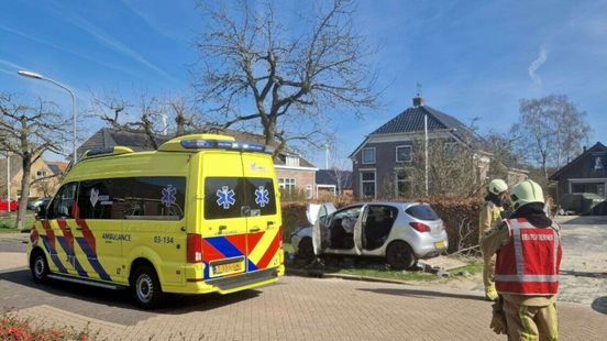 Automobilist gewond na botsing in Gasselternijveen. Automobilist gewond na botsing in Gasselternijveen.