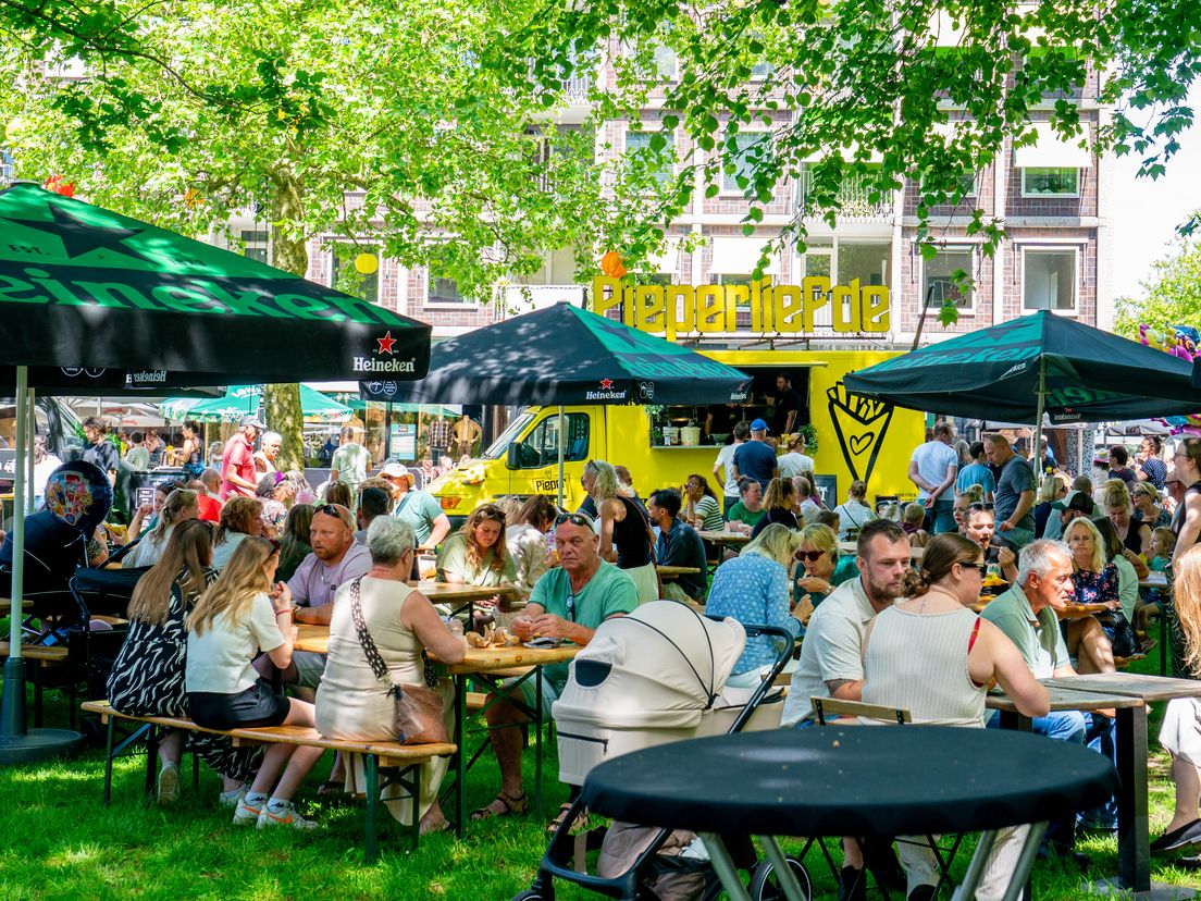 Zonnige eerste editie van Asser stadsfestival: 'Mooie plek om iets neer te zetten'