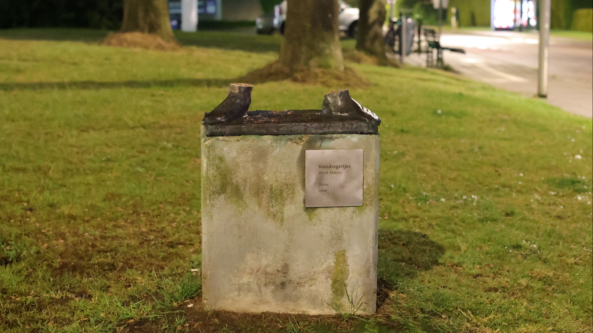 Kunstwerk van sokkel in Hoogland