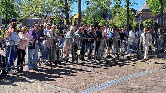 Liveblog erehaag Jade Kops | Duizenden mensen langs route - Dit is route waar je kunt gaan staan Home