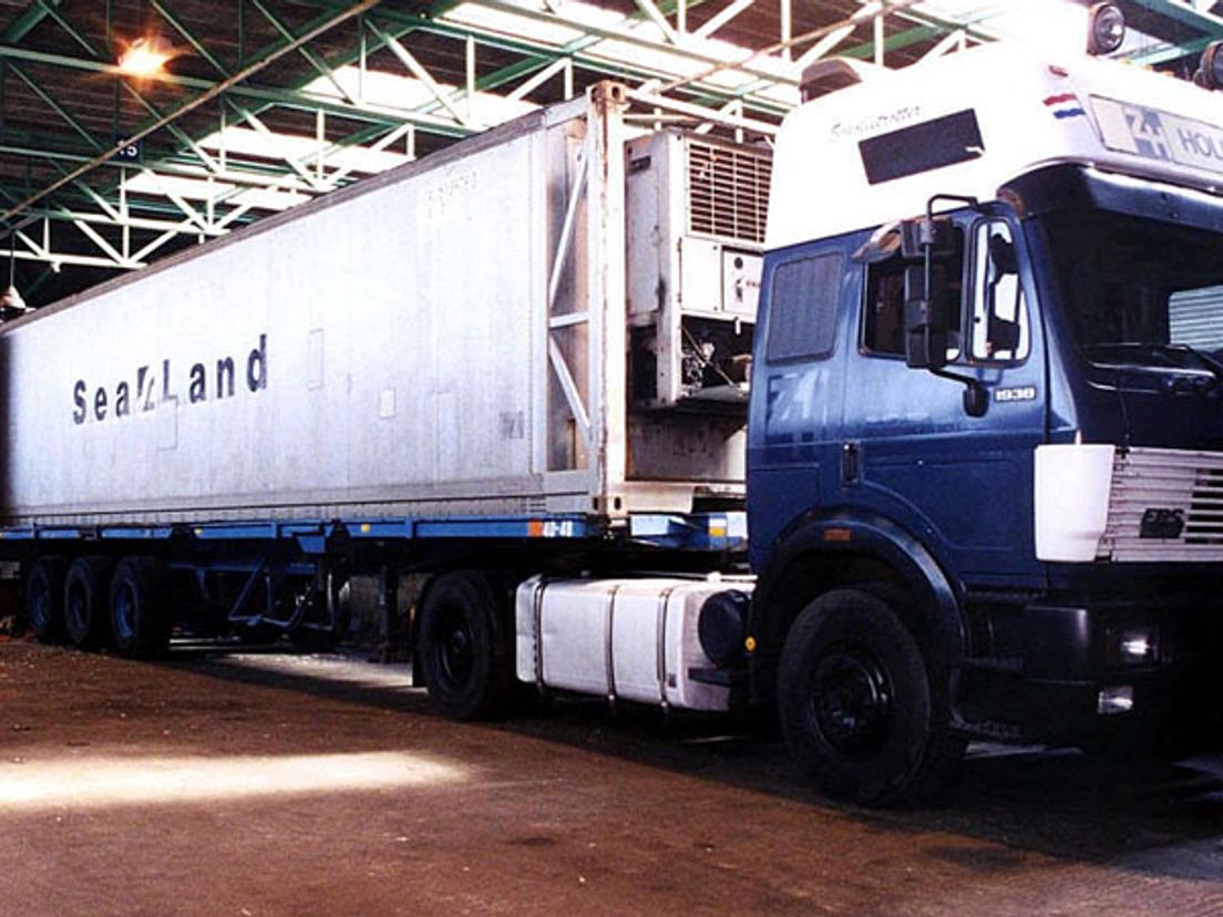 In deze truck vond de Britse politie de dode Chinezen.