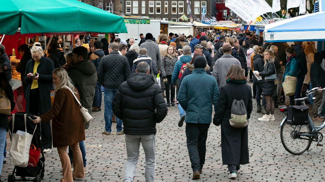 Mensen in de Groningse binnenstad