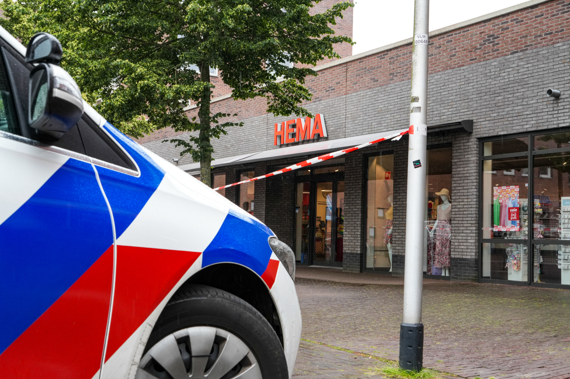 Politie Schiet In Hema Ter Apel, Verdachte Gewond - RTV Drenthe