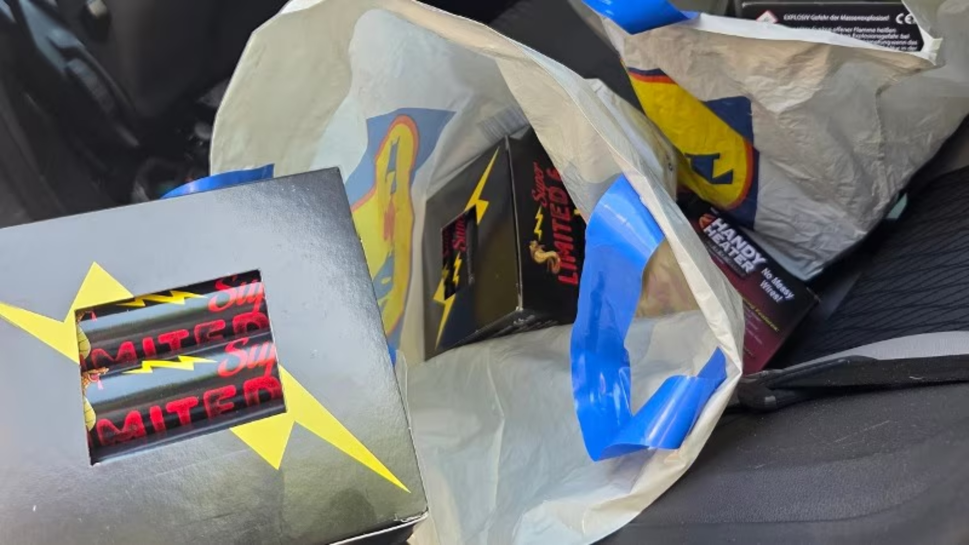 Een grote hoeveelheid illegaal zwaar vuurwerk is in de woning gevonden.