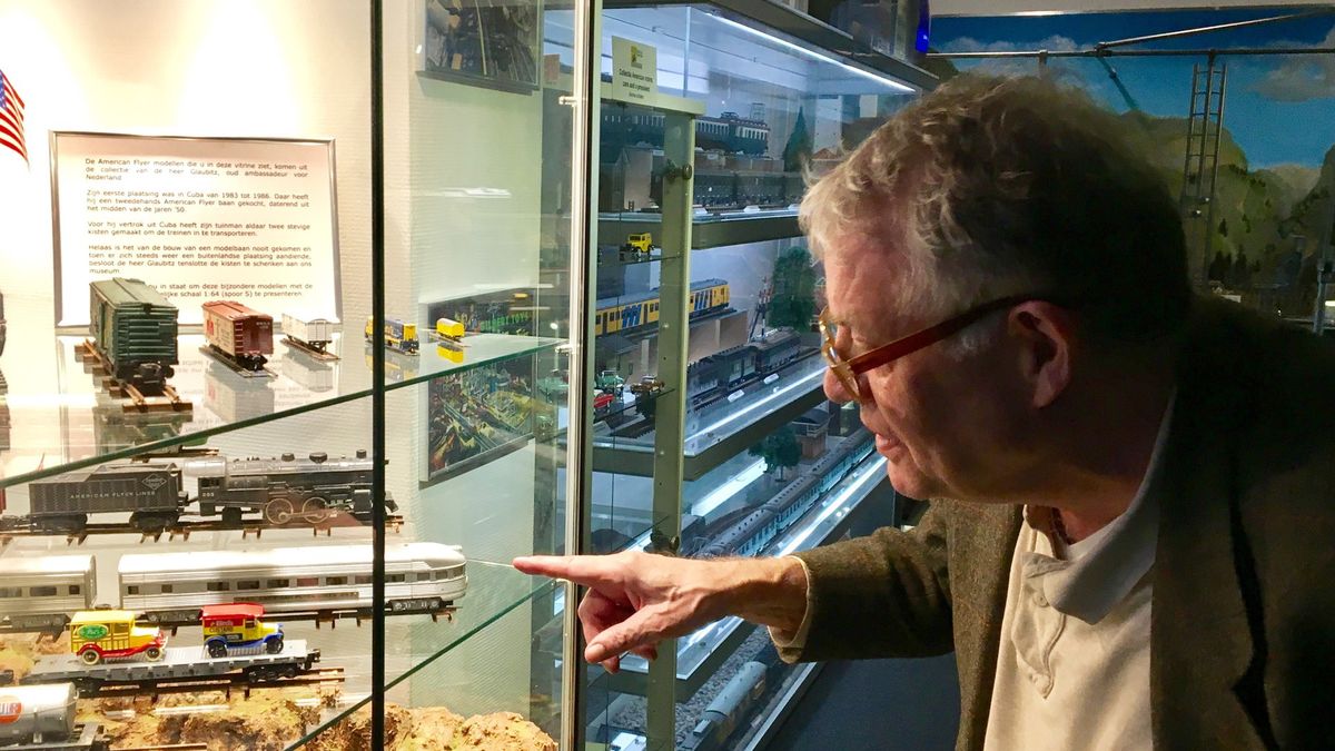 Treinen oudambassadeur naar Sneek Omrop Fryslân Treinen oudambassadeur naar Sneek Omrop Fryslân