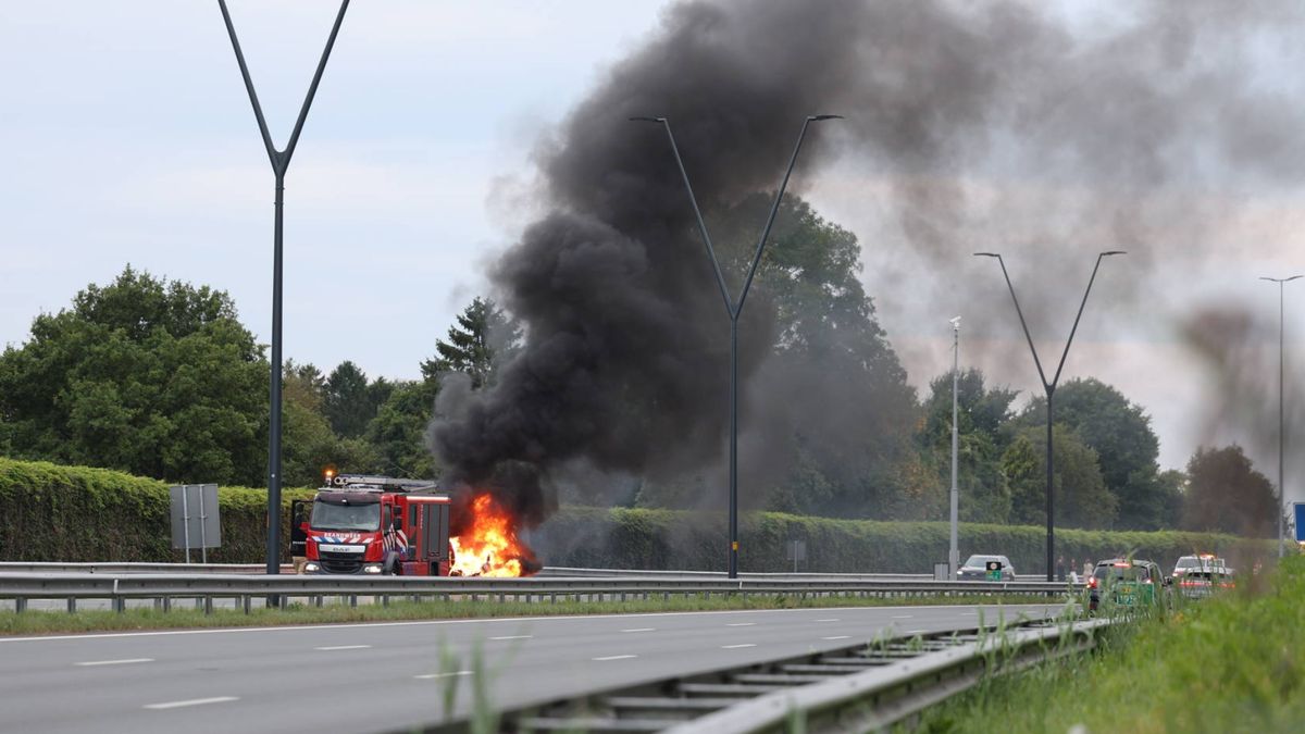112-nieuws: Scooterrijder gewond na ongeluk in Stad • Brandstichters in Scheemda nemen de benen