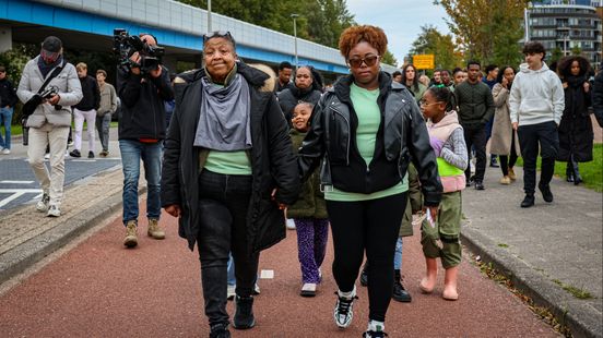 Pleegmoeder van doodgeschoten Jerryson gaat politiek in