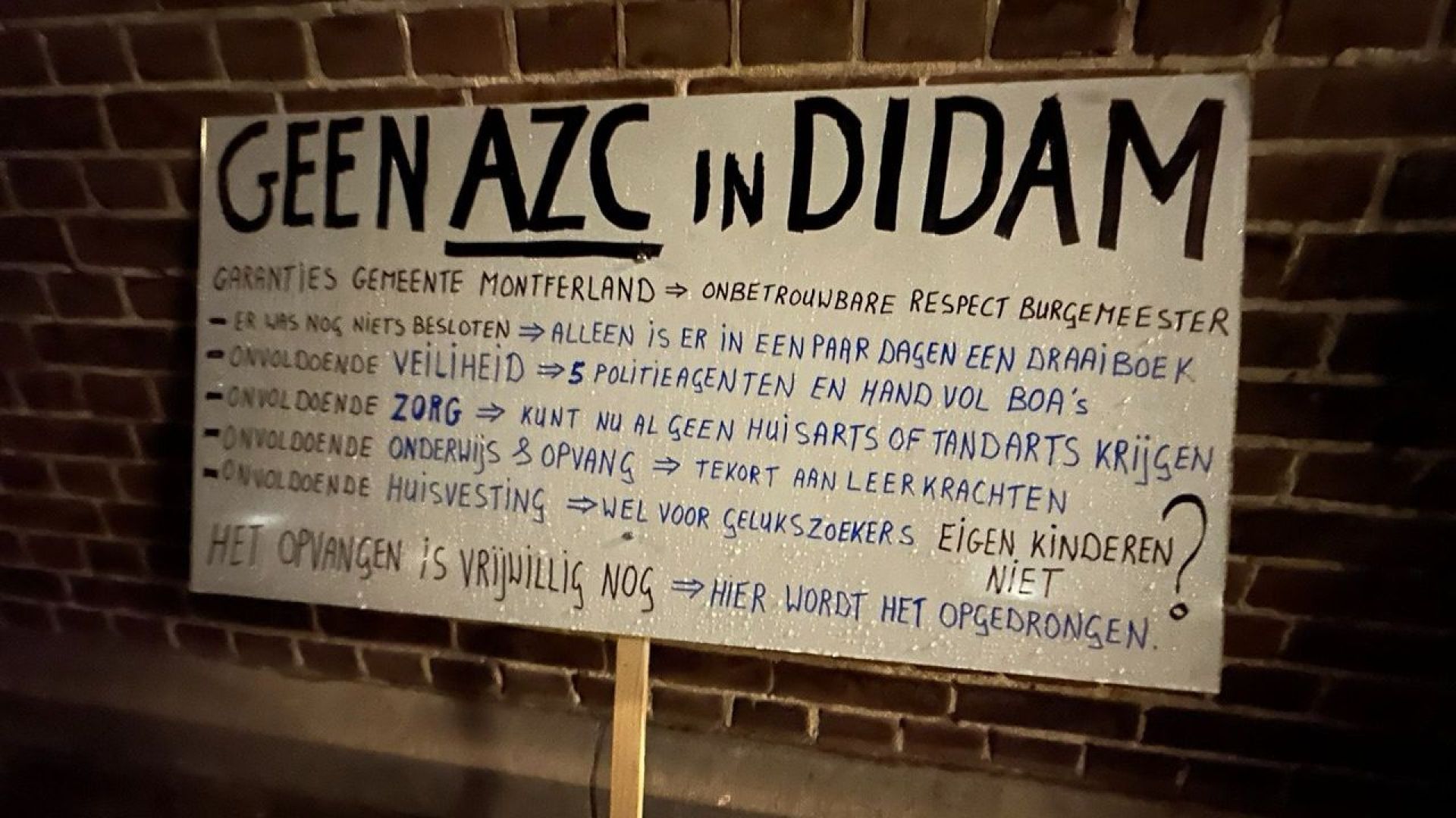 Een bord van de betogers (archief-foto)