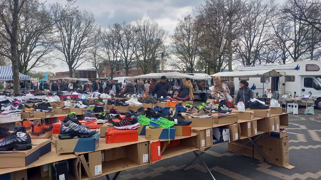 De vrijmarkt in Knoal