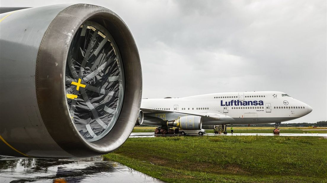 Lufthansa-toestellen op Twente Airport