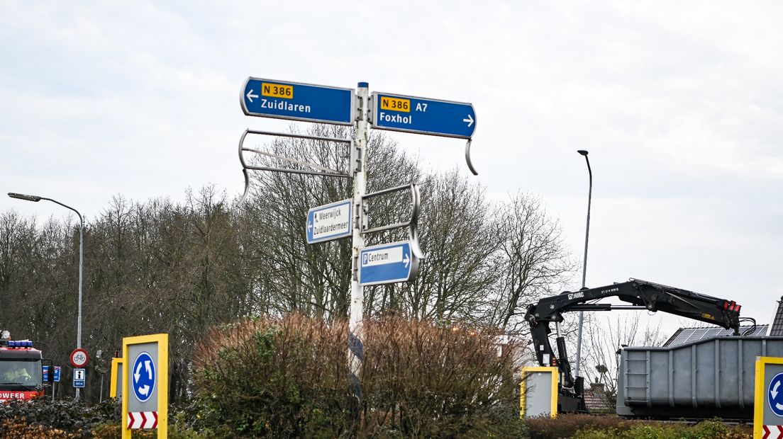 De weggeblazen verkeersborden