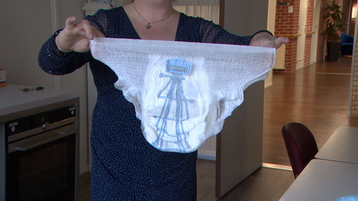 Technologie in de onderbroek: ZorgSaam test 'slimme luiers' - Omroep