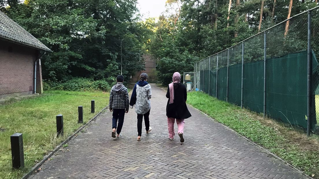 Drie vluchtelingen in Huis ter Heide.