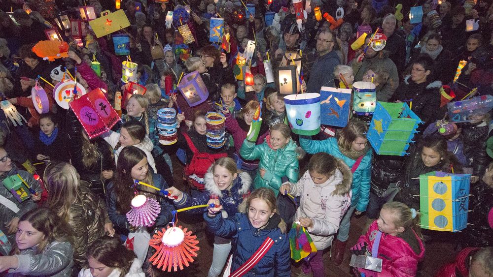 Sint-Maarten lopen, mét klassieke voederbiet, gebeurt in Groningen al