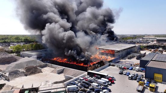 Brand in Blerick lastig te blussen: 'Moeilijk om bij te komen' Home