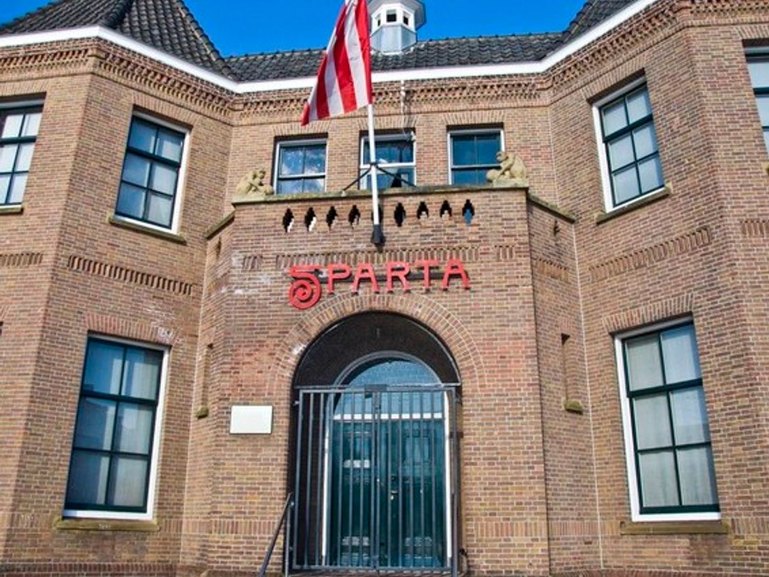 201012feb_RTV_Sparta_kasteel.cropresize.1.JPG