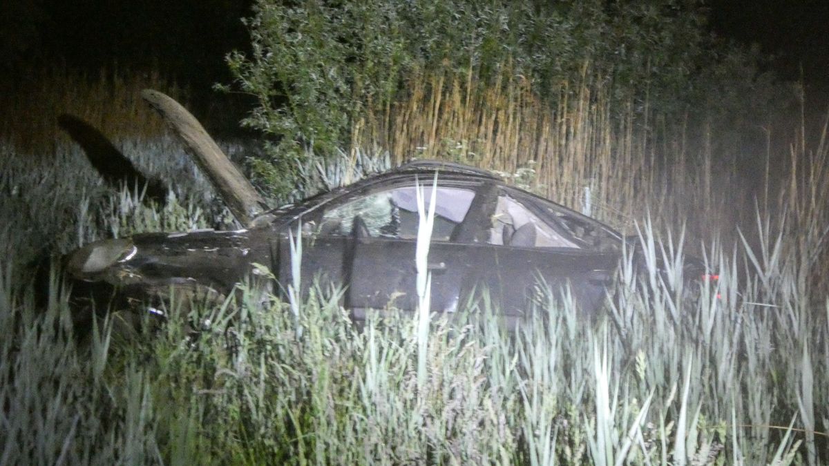 112 Nieuws: Auto raakt van de weg op A35 | Ongeval in Hengelo