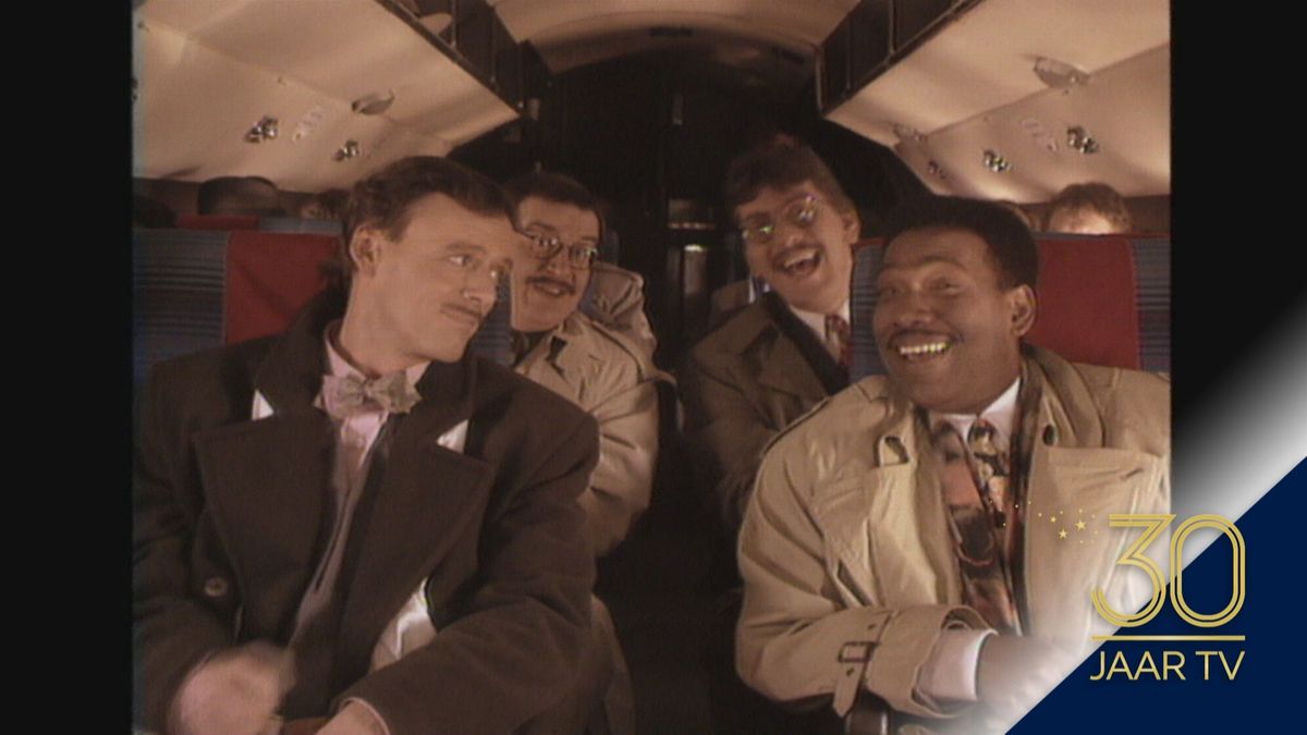 30 jaar TV Oost: muziekspecial Deep River en crash F16 in Hengelose woonwijk