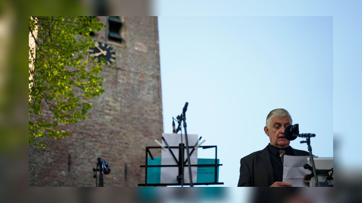 Bijzondere Dodenherdenking in Harich: in eigen voortuin meeluisteren via speakers