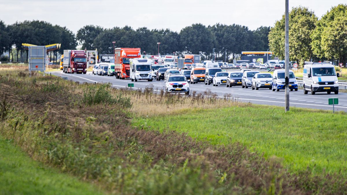 Bestuurder aangehouden na ongeval op A6 bij Lemmer | Scharsterrijnbrug paar nachten dicht voor inspe